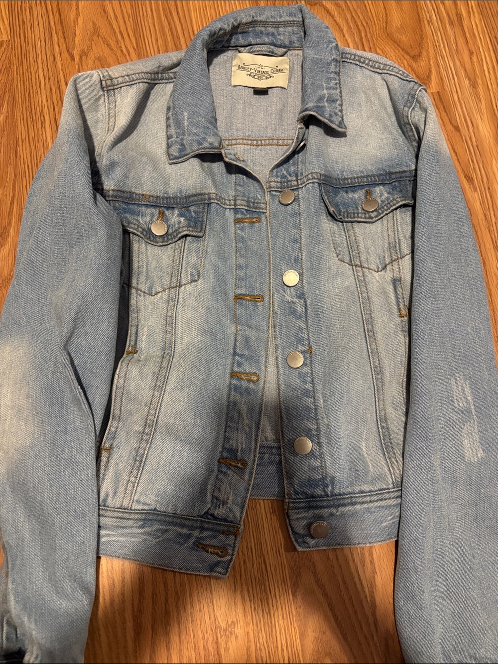 Light Blue Denim Jacket - Women Size Medium